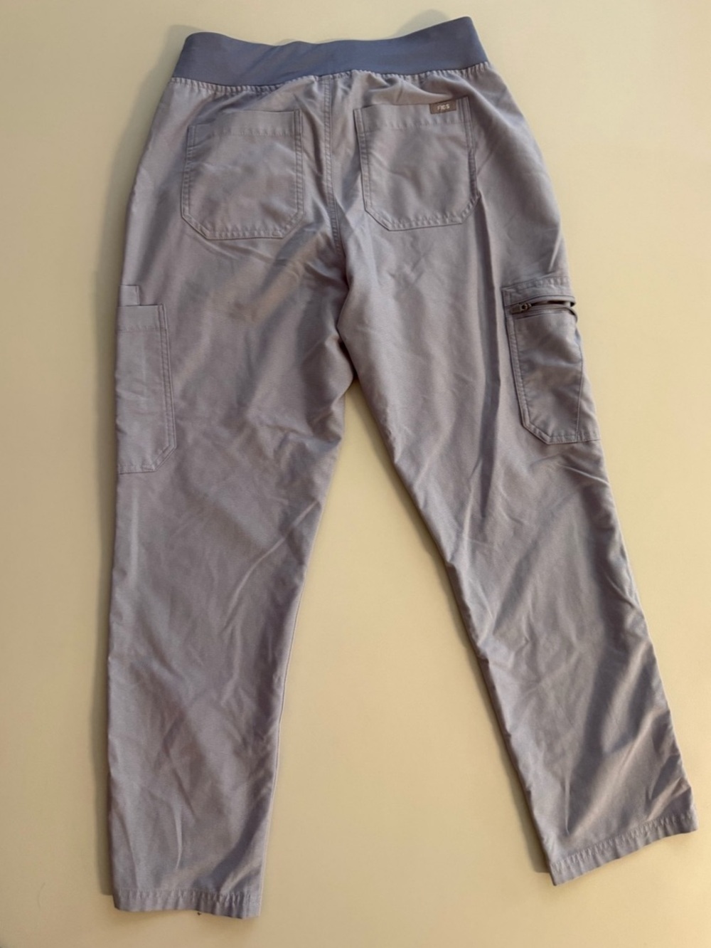 FIGS Technical Collection Scrub Set - Picture 5 of 7